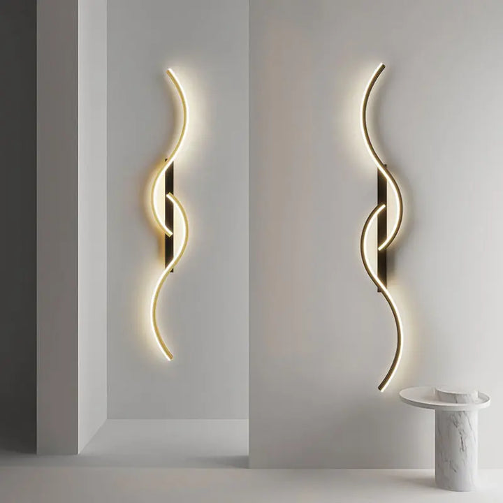 Dua Curve Wall Light